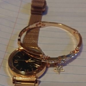 Womens watch & bracelet set